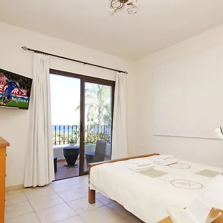 Villa Isadora Paralimni